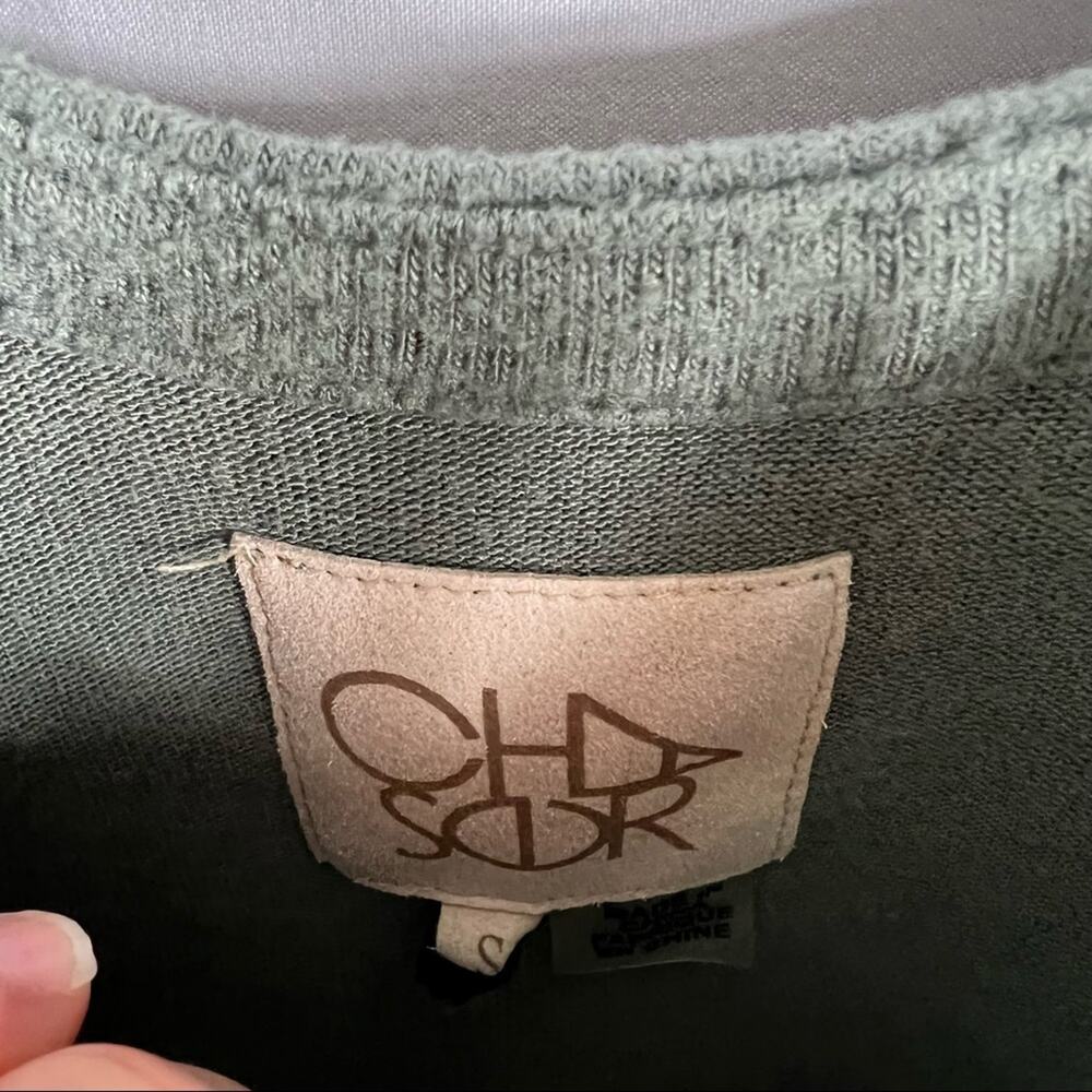 CHASER Love Ruffle Knit Pullover in Small - Picture 3 of 8